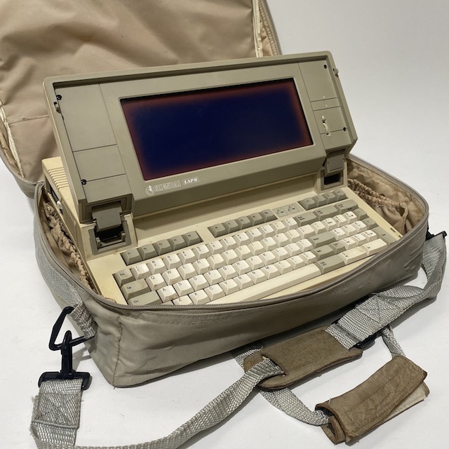 LAPTOP, Beige w Bag LAP11